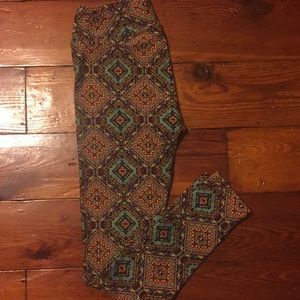 Lularoe Os Leggings Multicolored Geometric